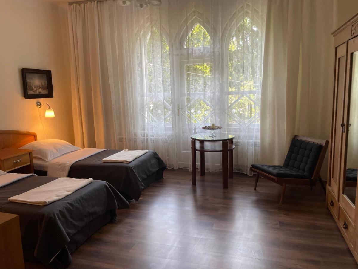 Willa Dina Milanowek Buitenkant foto
